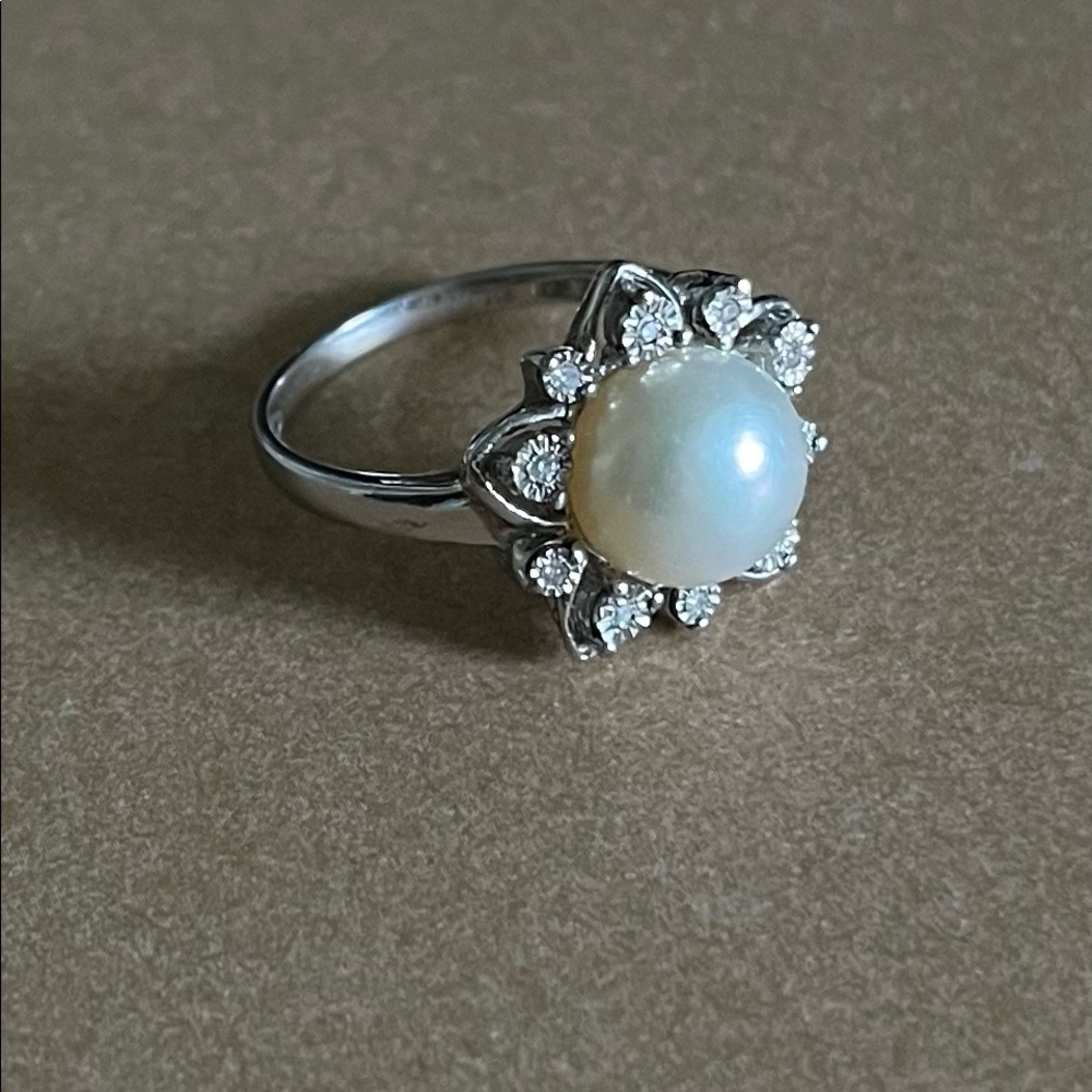 ๐HP๐ Sterling Silver, Imperial Pearl, and Diamond Halo Ring, Size 7 - Picture 4 of 10